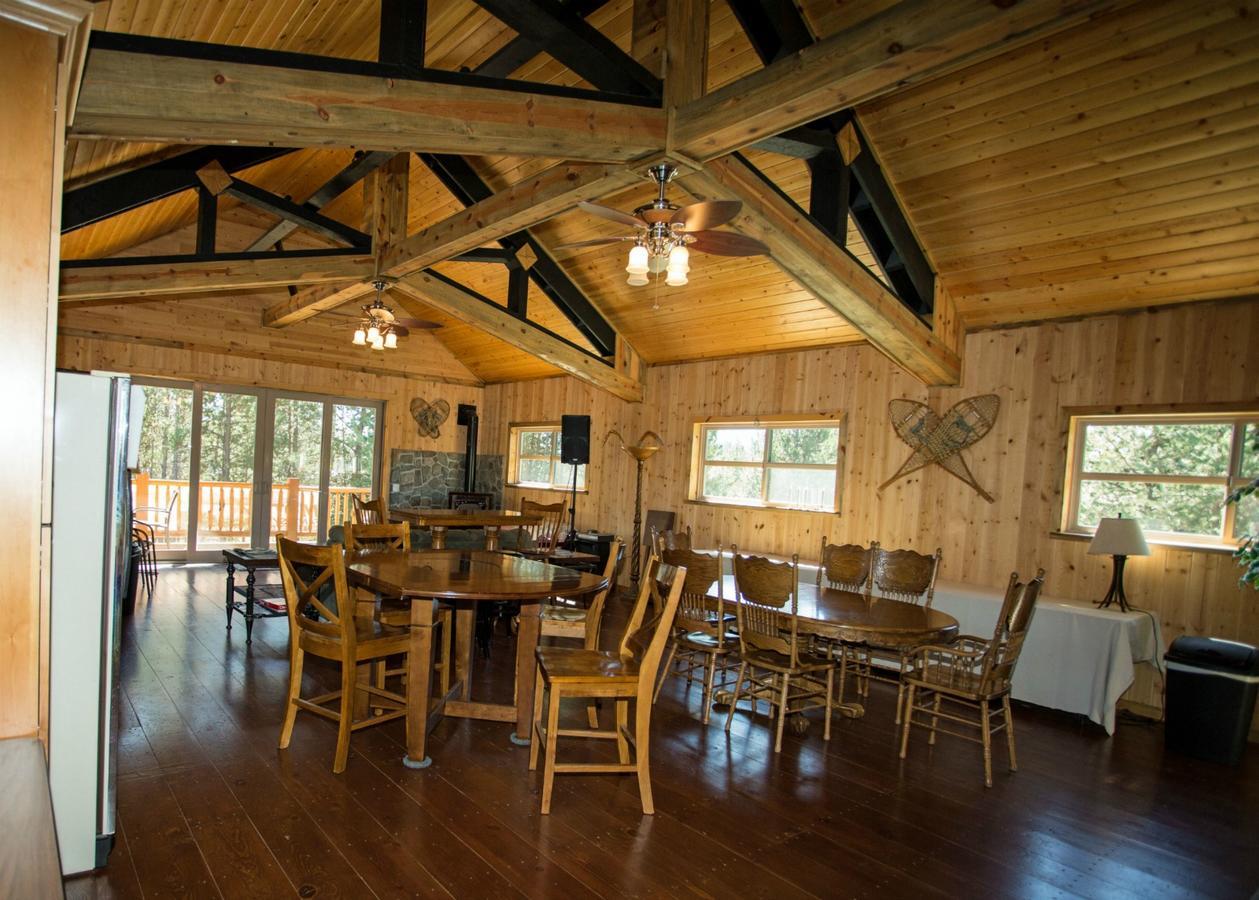 Diamondstone Guest Lodges La Pine Luaran gambar
