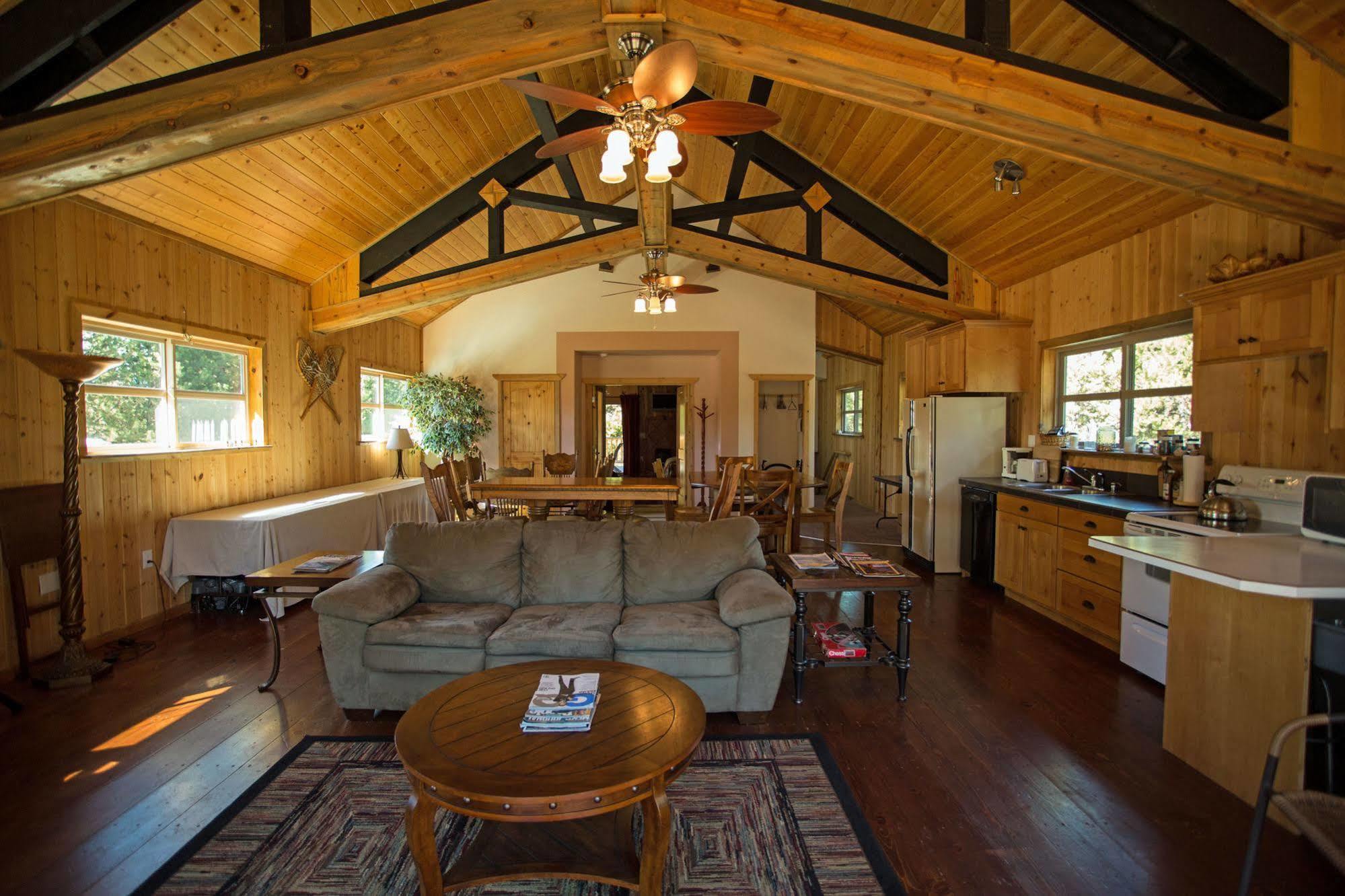 Diamondstone Guest Lodges La Pine Luaran gambar