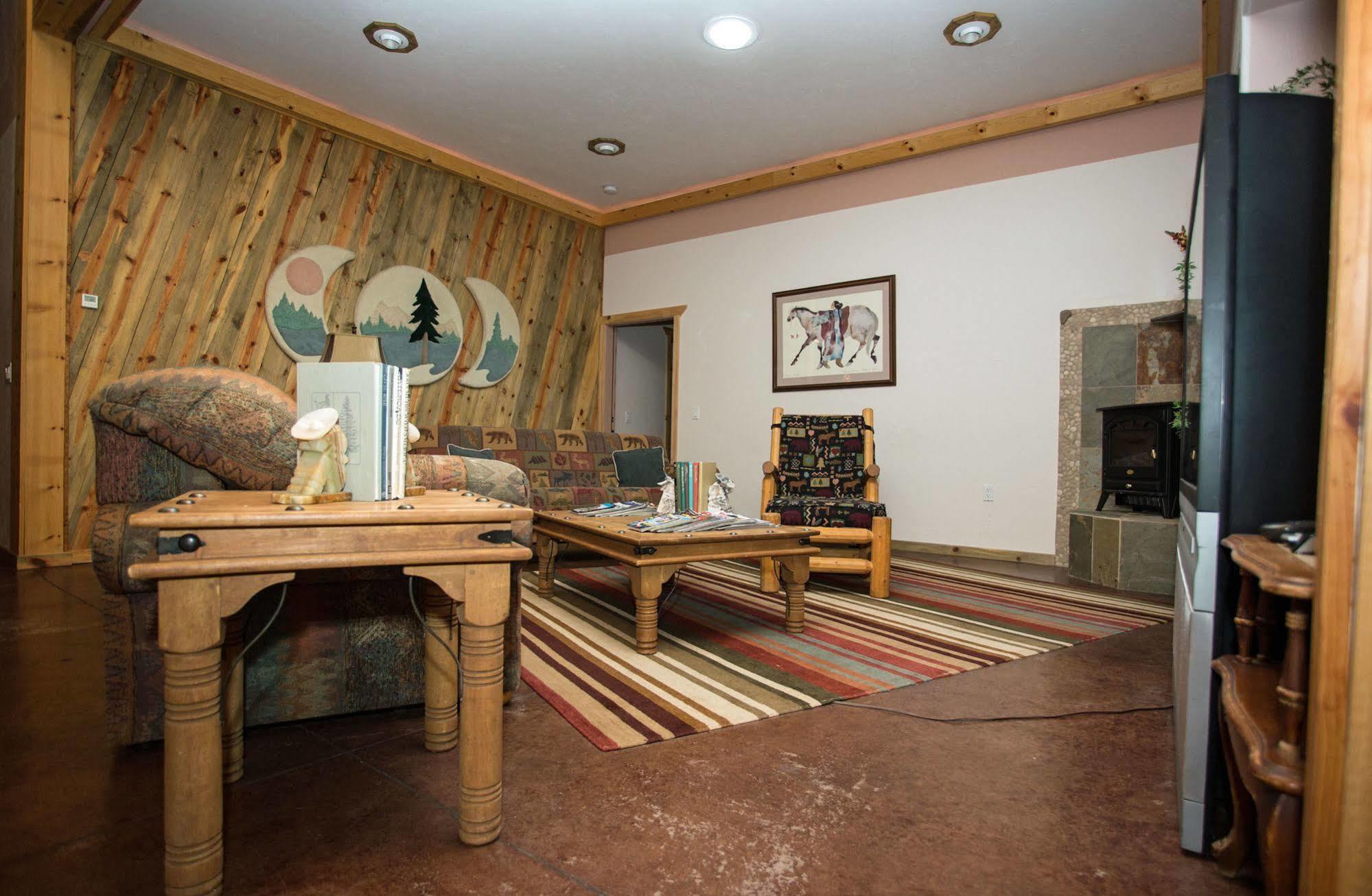 Diamondstone Guest Lodges La Pine Luaran gambar