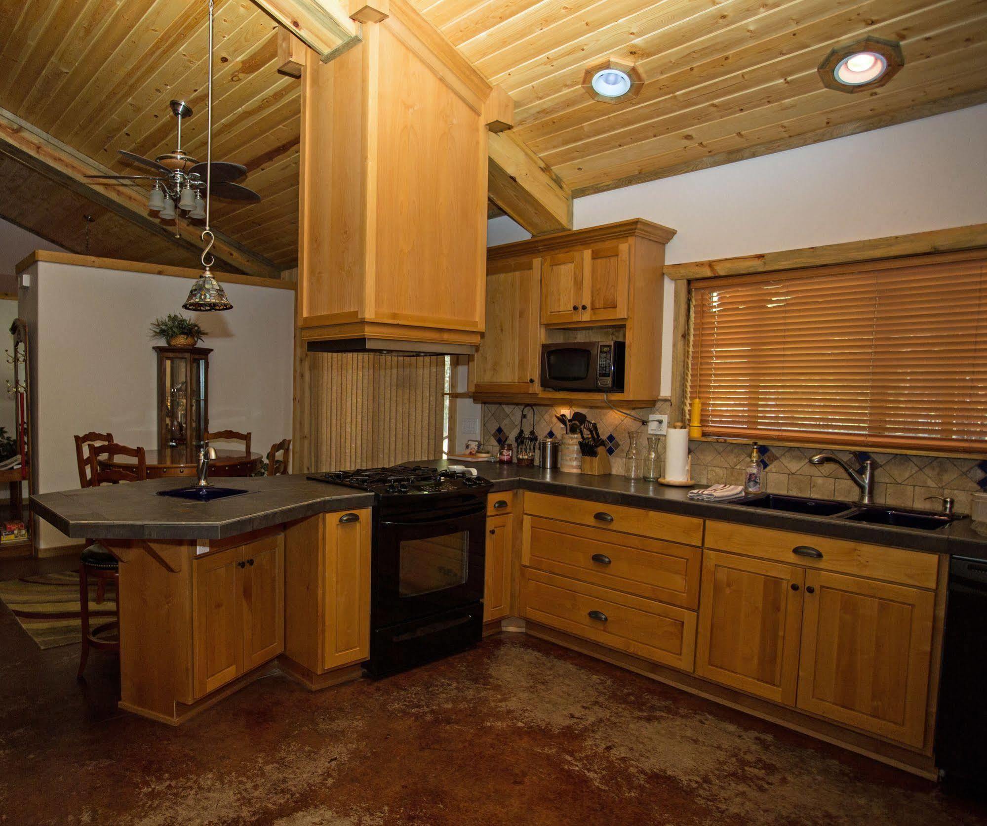 Diamondstone Guest Lodges La Pine Luaran gambar