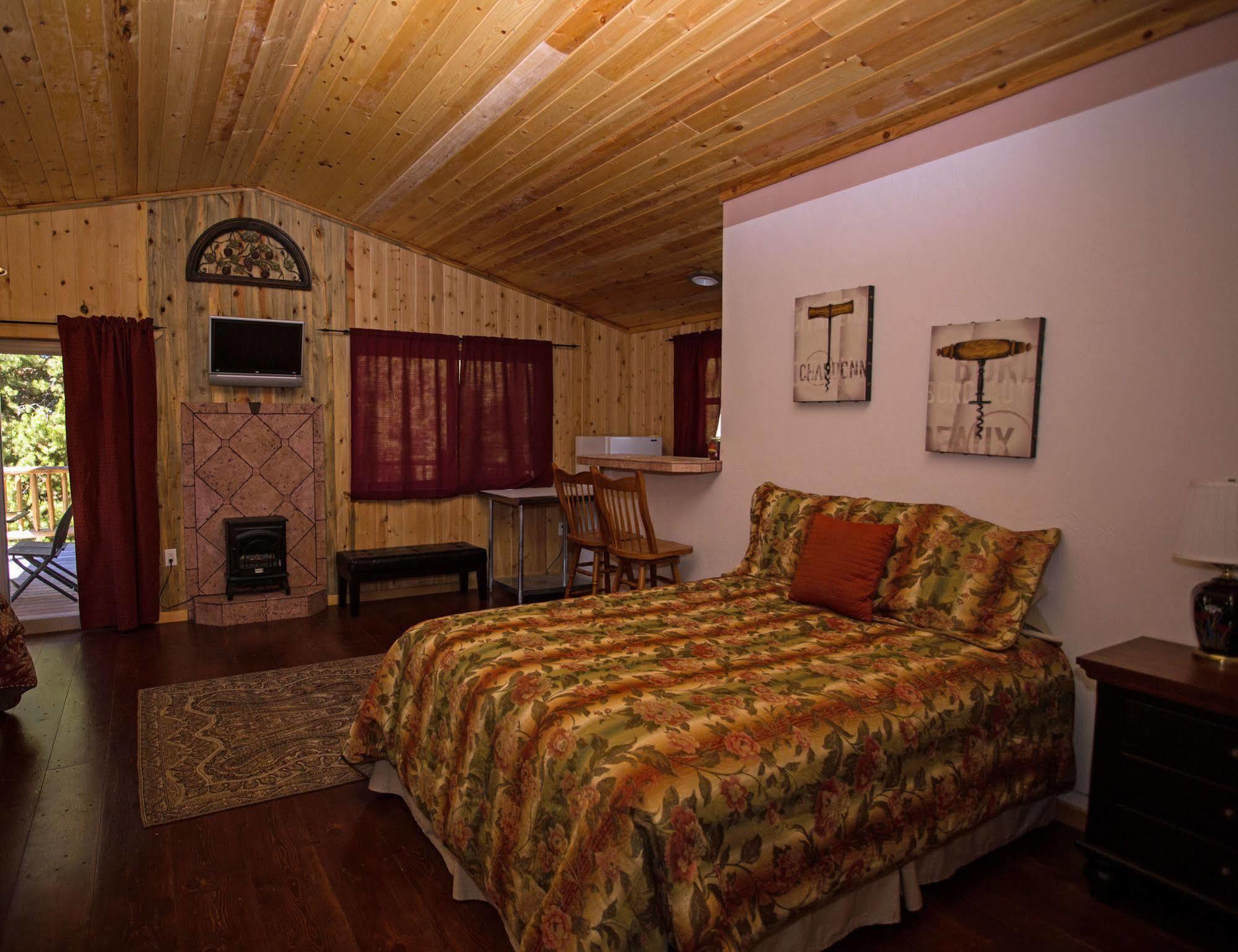 Diamondstone Guest Lodges La Pine Luaran gambar